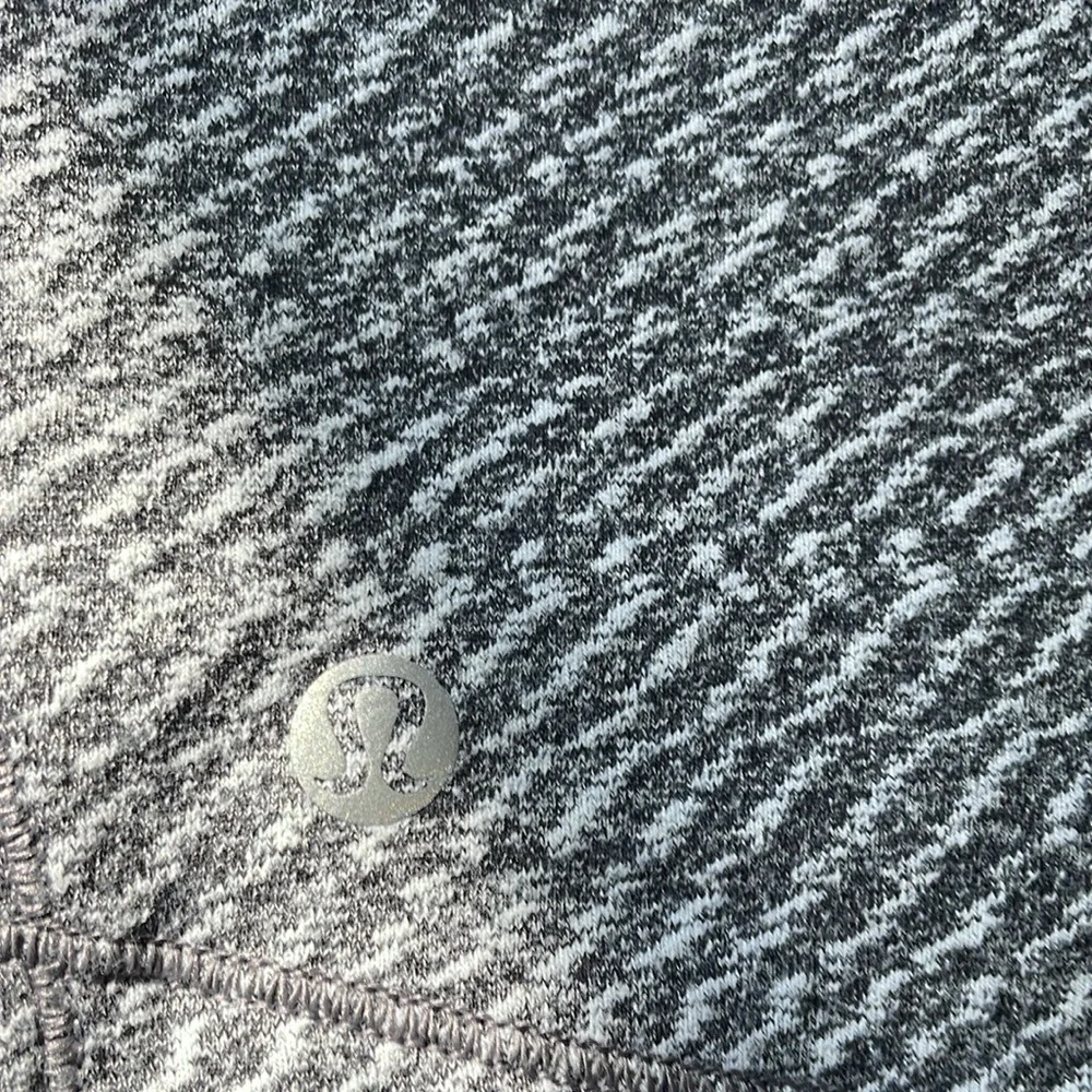 Lululemon Women’s Half Zip Pullover Sz 6 - Picture 6 of 8